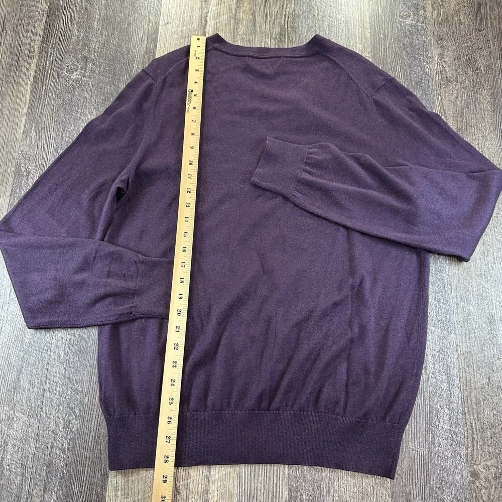 Banana Republic Silk Blend Long Sleeve V-Neck‎ Sweater Men's Size L Dark Purple